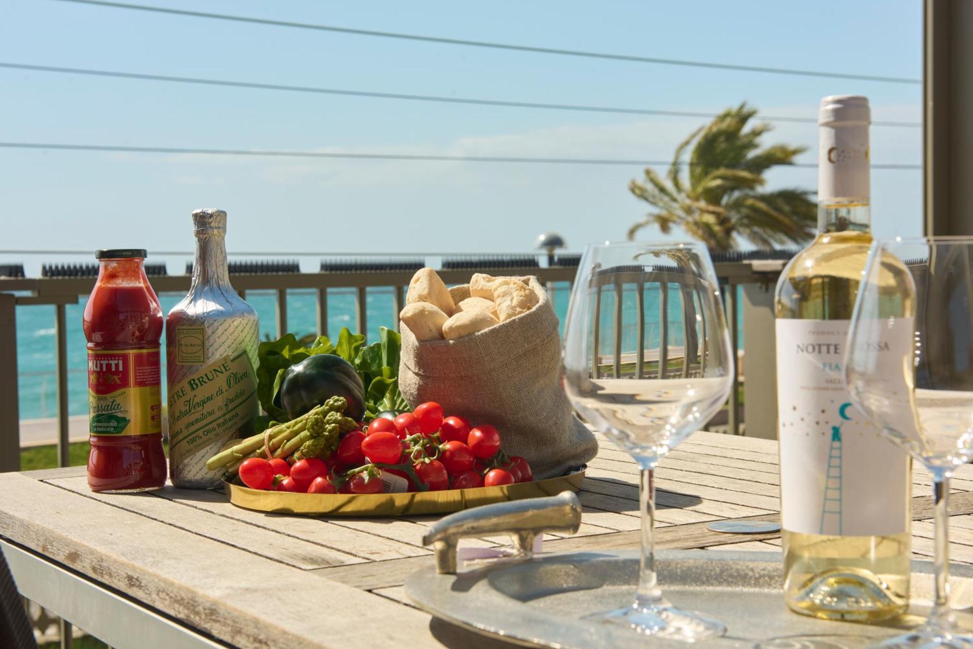 Apartamento Terrazza Sul Mare A Pietra Ligure Exterior foto